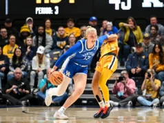 March Madness 2026: Como assistir Texas x Kentucky Sweet 16 no torneio de basquete feminino da NCAA