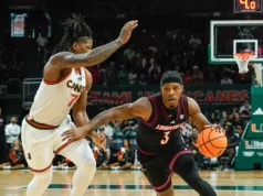 Conwell marcou 24, Uley acertou um grande 3 e Louisville venceu o número 22 de Miami por 92-89.