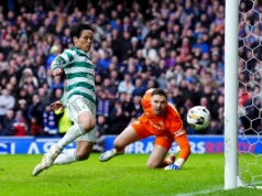 Rangers e Celtic empataram em 2 a 2 para impulsionar a candidatura do Hearts ao título escocês