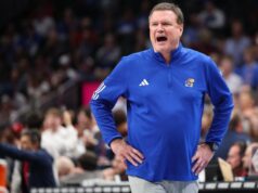 Contrato vitalício de Bill, explicado: o que saber sobre o contrato exclusivo do Kansas Coach com a universidade