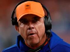 Os Broncos deveriam tentar contratar mais agentes livres?