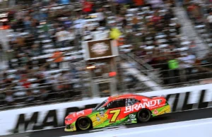 Justin Allgaier vence a corrida NASCAR O’Reilly de 2026 em Martinsville