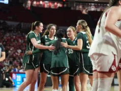 As mulheres do estado de Michigan tiveram uma corrida perturbadora, mas não conseguiram chegar ao Sweet 16
