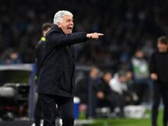 Gasperini respondeu a Fabregas: “Não respeito o comportamento de Como”.