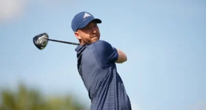 O convite de Arnold Palmer foi adiado por mais de uma hora devido à chuva