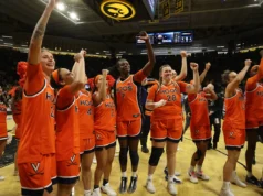 Apenas 1 chave feminina do torneio da NCAA ainda é perfeita após a derrota do 2OT da Virgínia em Iowa