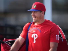 O apanhador de Phillies, JT Realmuto, recebe Ks consecutivos para seus arremessadores no ABS Challenge