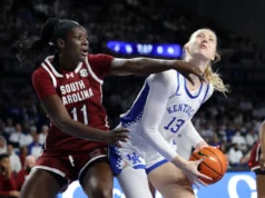 O nº 3 da Carolina do Sul derrotou o nº 16 do Kentucky por 60-56