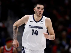 O pivô do Grizzlies, Jack Eddy, está afastado por tempo indeterminado após passar por uma cirurgia no tornozelo após a última lesão