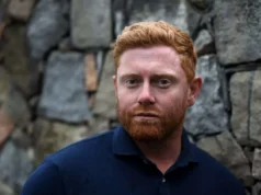 Jonny Bairstow, Andrew Flintoff, England Lions presos em Dubai enquanto as tensões no Oriente Médio aumentam