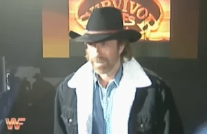 O legado de Chuck Norris: a noite em que o ator lendário salvou The Undertaker no WWE Survivor Series 1994