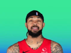 Brandon Ingrams assinando com alguns fãs após o jogo,…