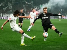 Stöger comemora aparição marcante com excelente cobrança de falta na vitória do Gladbach sobre o St Pauli