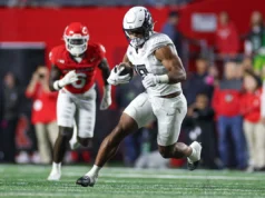 Kenyon Sadiq está entre os 10 melhores jogadores ofensivos de Joel Klatt no draft da NFL