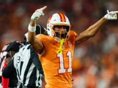 Todd Bowles: Feliz, Jalen McMillan está de volta, tem um ótimo futebol pela frente