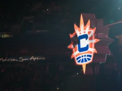 Connecticut supostamente vendido para a família San Fertitta, se mudará para Houston na temporada de 2027