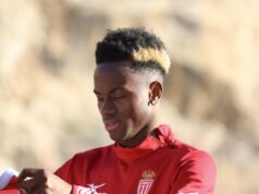 ‘Estou me adaptando bem ao meu novo clube’ – Simon Adingra, emprestado do Sunderland, rebate no Mônaco