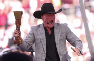 Pat McAfee comemora conquista histórica no hóquei olímpico dos EUA