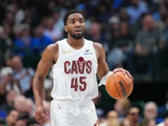 Evan Mobley marca 29 pontos e Cavaliers vence Mavericks por 138 a 105