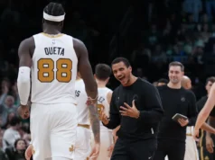 Nimias Koetta explica como a comissão técnica do Celtics reflete o alto nível de cuidado dispensado aos jogadores