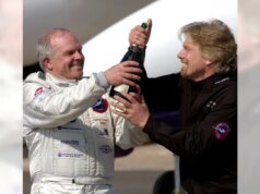 Em 3 de março, Millionaire fez o primeiro voo solo sem escalas