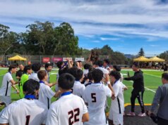 Resumo de futebol da Bay Area High School: Pittsburgh derrota Bishop O’Dowd, Menlo leva para casa o título feminino