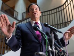 Custos, riscos e planos de saída da guerra do Irão levantados no Congresso