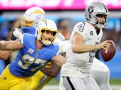 49ers buscam ponta defensiva enquanto reabilitam Stars