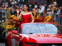 A campeã olímpica Aileen Gu lidera o desfile do Ano Novo Chinês em São Francisco