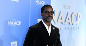 Sterling Kay Brown, graduado de Stanford, critica o ataque DEI de Trump no show da NAACP