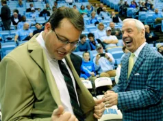 UNC-Greensboro contratou um ex-Tar Heel como seu próximo treinador principal