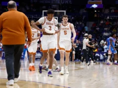 O que assistir: O Texas evitará uma segunda derrota consecutiva nos playoffs nos primeiros quatro de terça-feira?