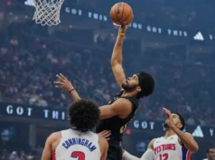 Jarrett Allen está de volta à escalação dos Cavaliers, retornando como rampa do time para os playoffs.