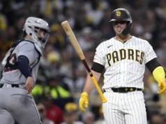 Uma caminhada na oitava entrada de Michael King estragou um início sólido, com os Padres perdendo para os Tigers por 5-2.