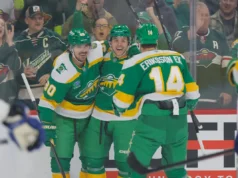 Kaprizov quebra o recorde de gols na carreira da franquia na vitória de Wild por 5 a 1 sobre Lightning