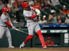 Trout, Lowe e Neto home run na vitória dos Angels por 6 a 2 sobre os Astros