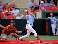 O número 2 do Texas perdeu uma grande vantagem na derrota por 9-7 em Houston