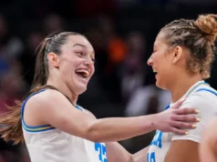 A UCLA, melhor colocada, derrotou o Ohio State para avançar para o campeonato Big Ten Tournament