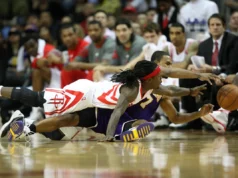 História da camisa 9 do Houston Rockets – Courtney Fortson (2012)