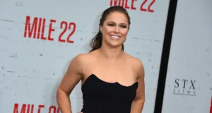 Ronda Rousey diz que sua dupla reviravolta com Gina Carano é a maior luta do MMA no momento