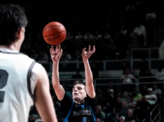 Um Gator, Bates lidera as seleções de basquete masculino All-MVL