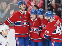 Cole Caufield fez três gols em um jogo de 5 pontos na vitória dos Canadiens sobre os Islanders por 7-3.