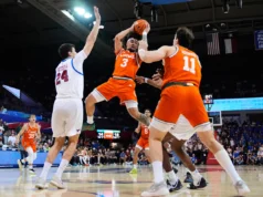 O número 22 de Miami vence por 77-69 no SMU para garantir adeus duplo no torneio ACC