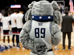 Tópico do jogo: # 11 Georgetown vs. # 2 Connecticut no Big East Tournament