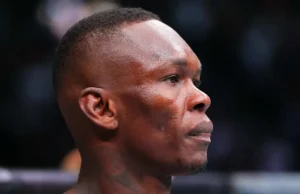Israel Adesanya entende a brutalidade do jogo de luta melhor do que a maioria