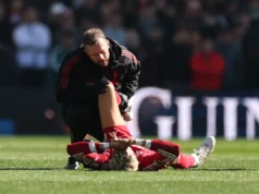 Ekiti se machucou no início da partida do Liverpool contra Brighton pela Premier League