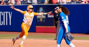 Nº 9 do softball de Nebraska quebra a seqüência de 22 vitórias consecutivas da UCLA nº 7