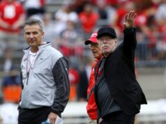 Notre Dame anunciou notícias tristes sobre Lou Holtz