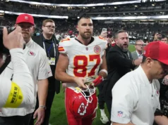 Segundo relatos, Travis Kelce deve retornar ao Chiefs