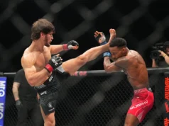 O campeão Alexander Volkanovski reage à vitória de Ivlovev no UFC Londres